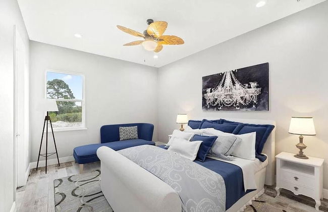 Stunning Luxury Mediterranean-style Private Oasis! - Foto 9