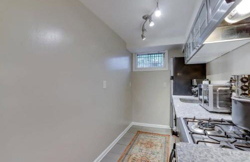 Beautiful 2 Bedroom across from The House of Representatives - Foto 16