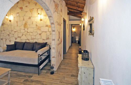 Patiria House - Photo 1