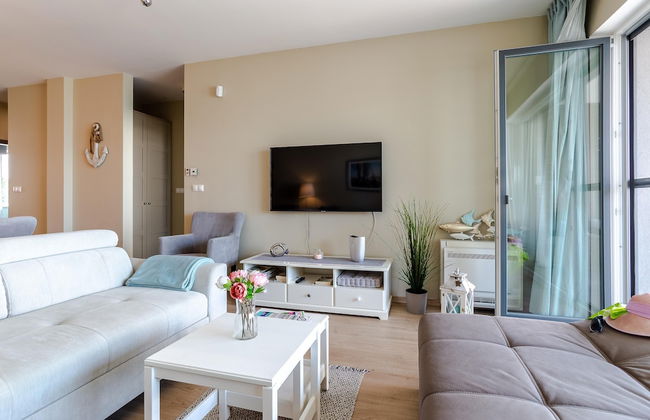 Lakefront Elegant Condo Lela - Foto 9