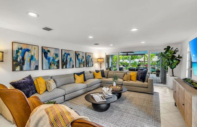 New Waterfront Oasis, Minutes to Beach, Eats, Shops - Foto 10