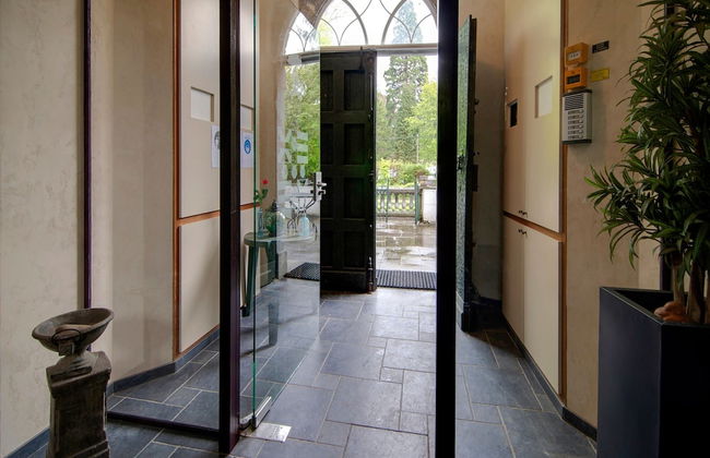 Cozy Studio in a 16th Century Castle - Photo 2