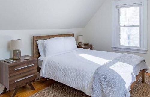 A Peaceful Oasis on Munjoy Hill - 3BR Cottage & Parking - Foto 24