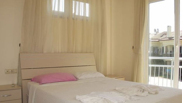 Villa SH14 by JoyLettings - Photo 2, Chambre