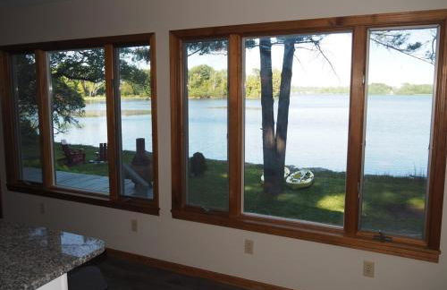 A Short's Walk - Lakefront w Spa & Kayaks! - Foto 30