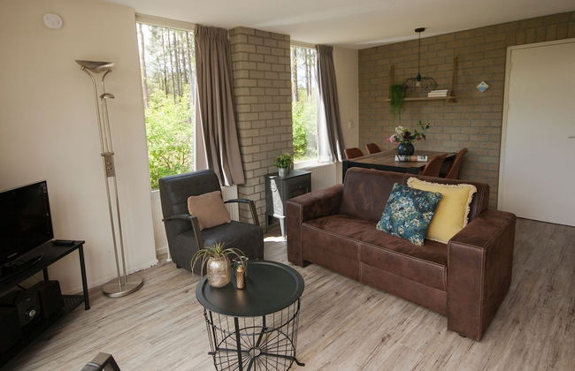 Atmospheric Bungalow With Dishwasher, in Friesland - Foto 9