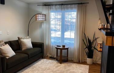 Ankenys Best Hot tub Theatre Room Game Room - Foto 67