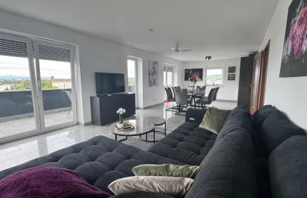 Exklusive Wohnung für 8 Personen mit großem Balkon - Foto 3