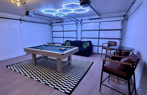 Midland Luxe, Pool, Fire Pit, Workspace, Pool Table - Foto 53