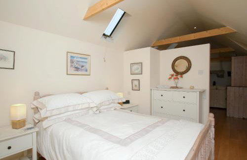 Tullibole Castle Longhouse - Photo 8