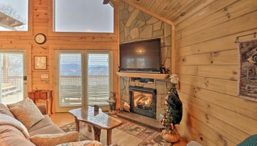 Smoky Mountain Cabin with Hot Tub and Views! - Foto 4