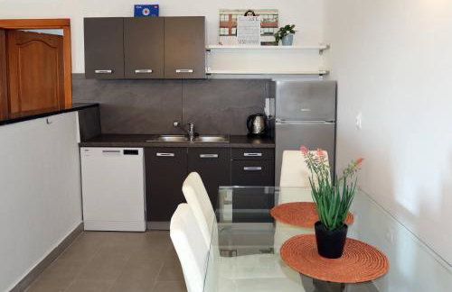 Apolo Apartments - Pool & Garden Retreat - Foto 26