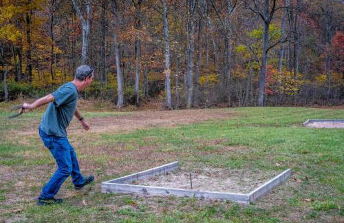 Overlook at Sleepy Creek -- Sleepy Creek Frontage, Secluded, Grill, Fire Pit, Deck, Family Friendly, Game Room, Fishing, Hammock, View, Fireplace - Foto 67