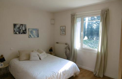 Le petit mas en provence avec piscine - Photo 36