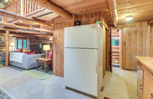 Authentic Log Cabin with Private Pond in Glidden - Foto 12