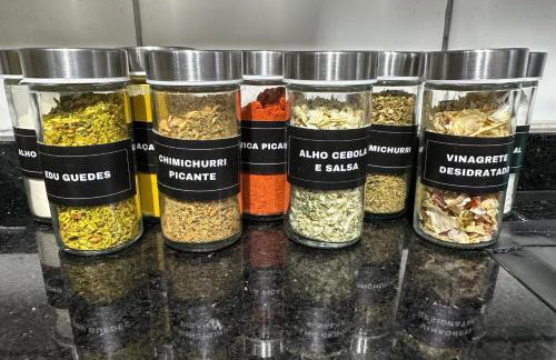 Apê térreo sem escada com Ar Cond, WiFi e banheira! - Foto 19