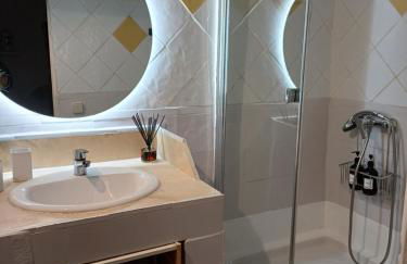 casa con encanto en el bosque y a 10 min de Girona - Foto 2