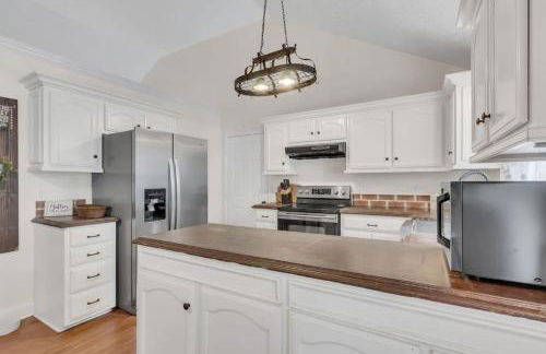 Whispering Cottage 3 BRD 2 BA Grill Fire pit - Foto 13