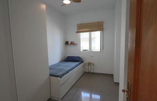 Castell Beach - Sea front - parking - swimming pool - Foto 11
