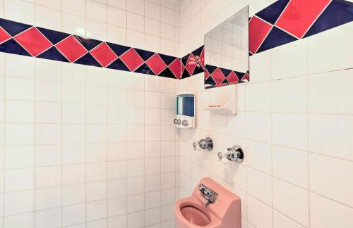 4 Mi to Dtwn! Fort Worth Cottage with Shared Pool - Photo 12