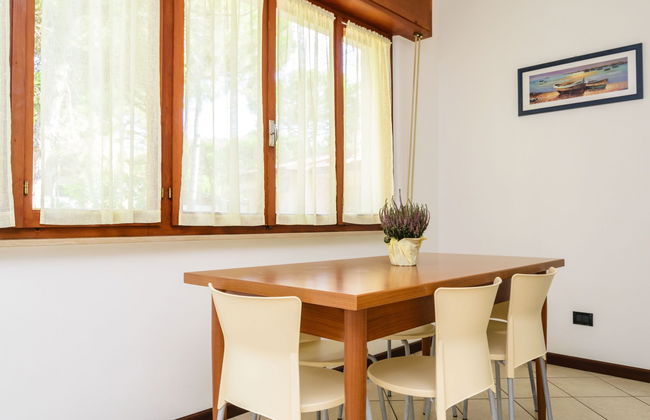 3 bedroom Apartment in Lignano Sabbiadoro with garden and terrace - Photo 9