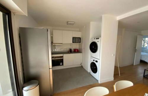 4 Bedroom Apartment - Near docks and metro - Photo 11