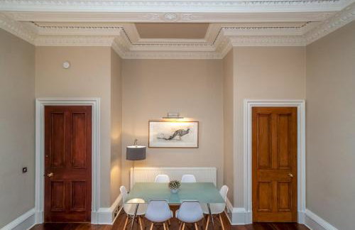 Georgian Elegance with Patio Garden West End - Pass the Keys - Foto 5