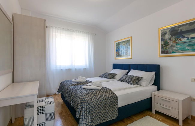 Villa on Brac Island Near Beach & Pool - Foto 2