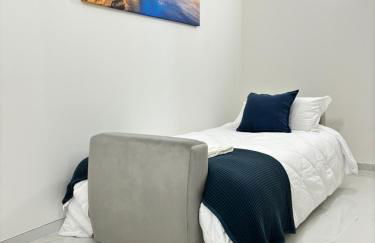 Your Home, easy walk to the beach - Foto 35