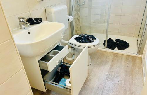 SOLund - Sonne im Herzen - ruhige und sonnige Ferienwohnung mit Terrasse und Garten nahe Strand und Ostsee - Foto 8