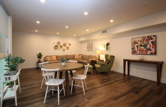 Los Angeles Deluxe Suites - 2 Bedrooms & 2 Bathrooms - Photo 14