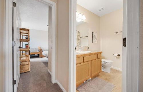 Near Tamarack AC Kitchen TV Washer Dryer - Foto 12