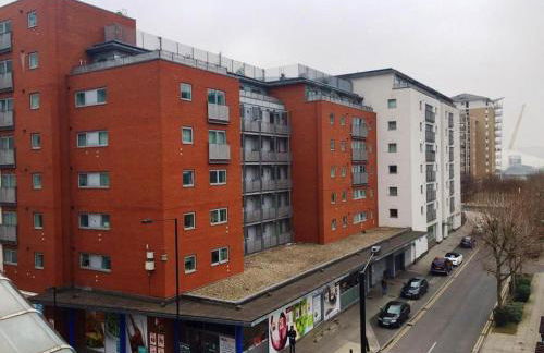 1 Bedroom Flat near Excel, O2, Canary Wharf - London - Photo 24