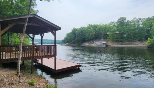 Waterfront Lake Coronado Home with Deck and Views - Foto 3