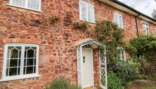 Vine Cottage - Photo 2