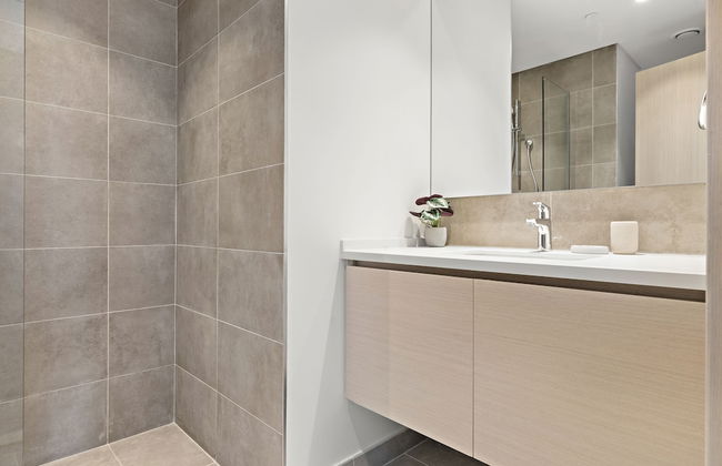 WelHome - Stylish Condo With Cityscape View in Creek Harbour - Photo 23