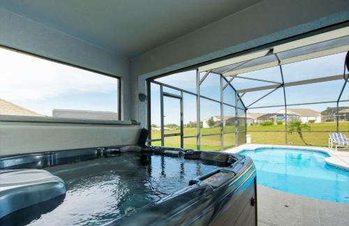 Ultimate Family Escape Near Disney - Sparkling Pool, Hot Tub & Epic Private Movie Room - Foto 10