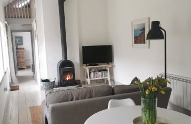 The Flower House - Photo 5