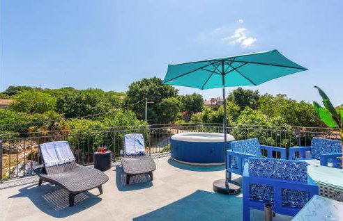 2 Bedroom Cozy Home In Malinska - Photo 1