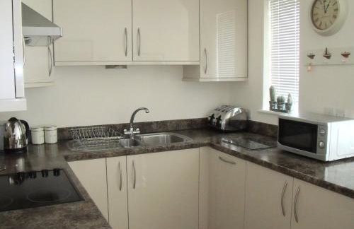 The Beach House & Porth Sands Apartments - Photo 60