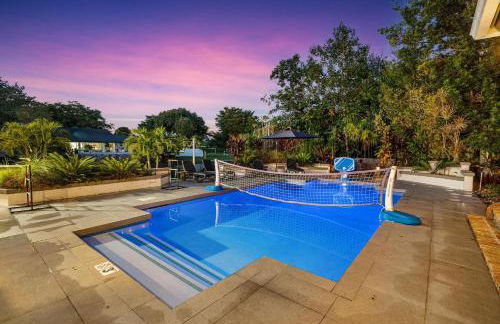 8BR Gem With Pool, Lake View & Tons of Amenities! - Foto 132