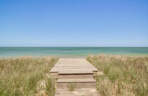 Stunning Ocean View! Beachfront Nantucket Retreat - Foto 27