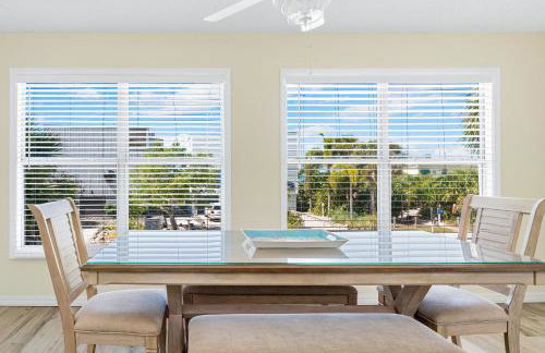 Living the Dream By Beachside Management - Foto 24