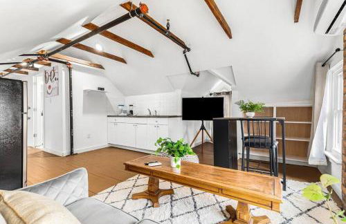 Stately Studio Apartment - Foto 8