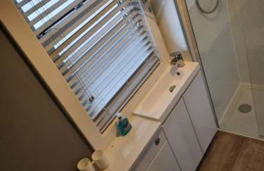 Dog friendly 1 bed cottage with a king sized bed - Foto 13