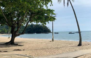 Praia das Cigarras São Sebastião a 50 metros da praia - Wi-Fi - 500 Mega - Foto 26