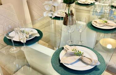 Apto Encantador com Lareira, piscina e jacuzzi - Photo 7