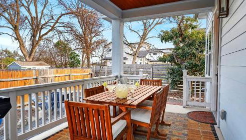 Chestnut Ember by AvantStay Indoor-Outdoor Living Firepit Balcony Near Downtown Austin Hotspots - Foto 4, Other