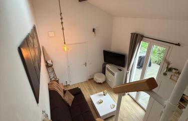 The Little Oak - tiny house with bed on mezzanine & terrace - from 1 to 4 p Disney, Paris & CDG - Foto 44