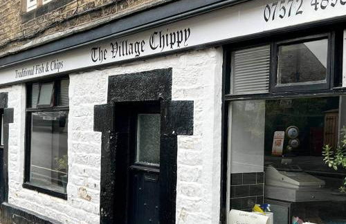 Elegant Hayfield Escape - Heart of Peak District - Photo 40